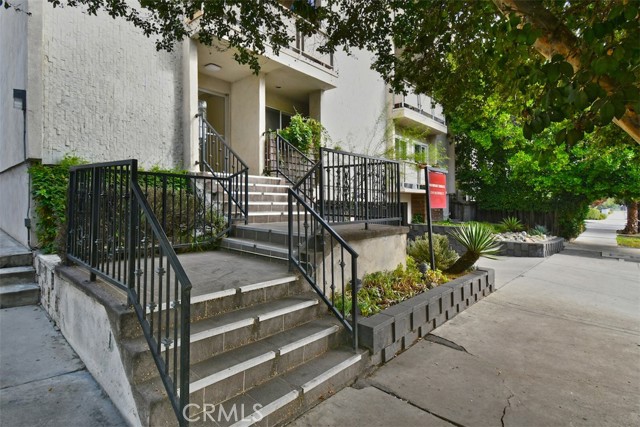 Detail Gallery Image 45 of 48 For 13543 Moorpark St #15,  Sherman Oaks,  CA 91423 - 1 Beds | 1/1 Baths