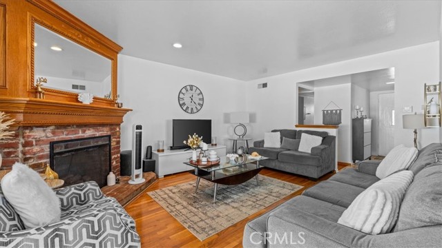 Detail Gallery Image 5 of 23 For 1513 W Cerritos Ave, Anaheim,  CA 92802 - 3 Beds | 2/1 Baths