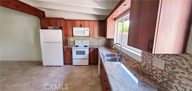 Detail Gallery Image 3 of 19 For 71739 Tunis Rd, Rancho Mirage,  CA 92270 - 2 Beds | 2 Baths