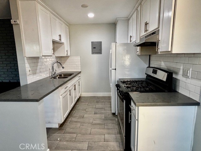 Detail Gallery Image 8 of 18 For 17092 Emerald #E,  Huntington Beach,  CA 92647 - 2 Beds | 1 Baths