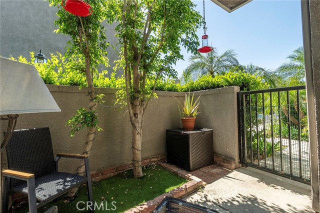 Detail Gallery Image 6 of 24 For 23549 Victory Blvd. #21,  West Hills,  CA 91307 - 3 Beds | 2/1 Baths