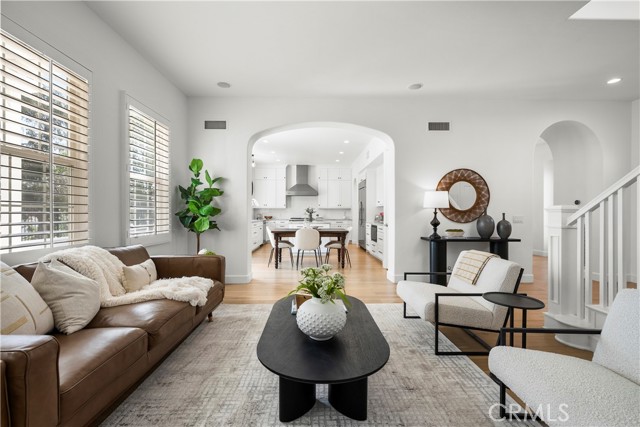 26814 Fairlain Drive, Valencia CA: https://media.crmls.org/medias/bae2a829-6780-4e2e-b097-3480ce3c1311.jpg