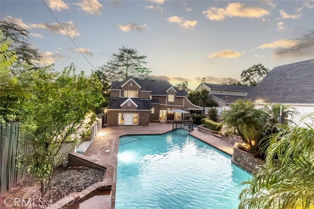 1640 Ard Eevin Avenue, Glendale CA: https://media.crmls.org/medias/bae3719a-f3dc-42f7-8bb9-2997d7ceac64.jpg