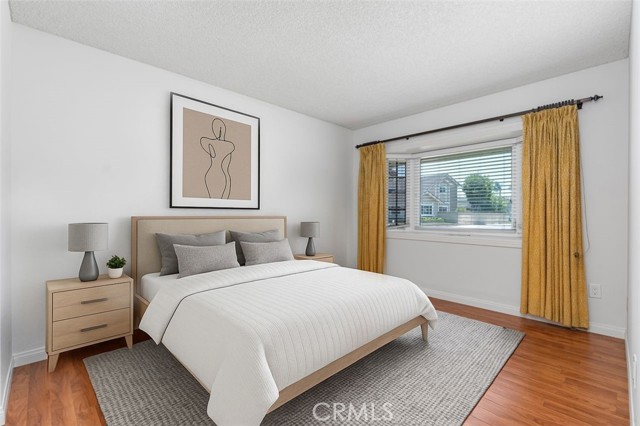 5391 Glenstone Drive, Huntington Beach CA: https://media.crmls.org/medias/bae37853-07c1-4115-b4ca-56bbab315b29.jpg