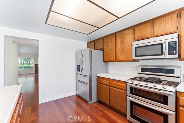 44 W Yale, Irvine CA: https://media.crmls.org/medias/bae43ef9-cec9-47b1-8ee8-b5767a1fb8e9.jpg