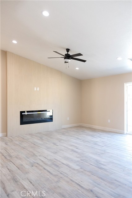 17963 Catalpa Street, Hesperia CA: https://media.crmls.org/medias/bae4c9eb-fc6e-46e9-9ca2-ffceccd98cfd.jpg