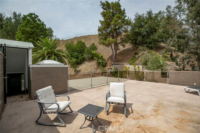 22619 Holanda Road, Woodland Hills CA: https://media.crmls.org/medias/bae5a278-43ac-4a73-8cec-1a080420649b.jpg