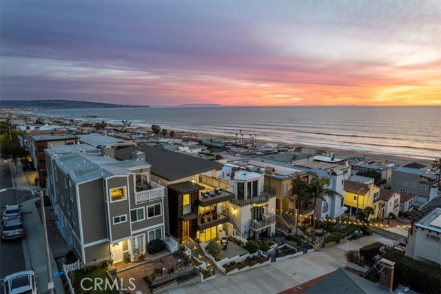 Detail Gallery Image 68 of 75 For 228 31st St, Manhattan Beach,  CA 90266 - 4 Beds | 3/2 Baths