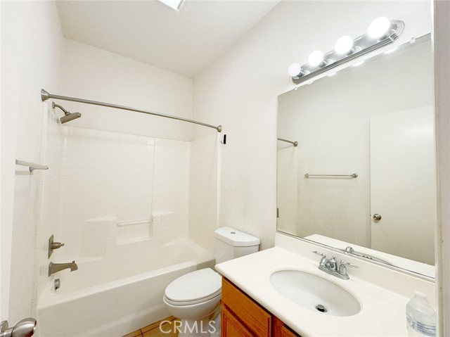 Detail Gallery Image 12 of 22 For 1135 N Solano Privado #C,  Ontario,  CA 91764 - 3 Beds | 2/1 Baths