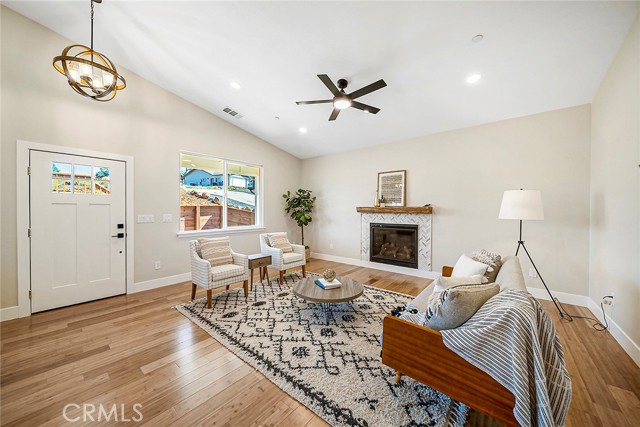 Detail Gallery Image 3 of 40 For 723 Camellia Dr, Paradise,  CA 95969 - 3 Beds | 2 Baths