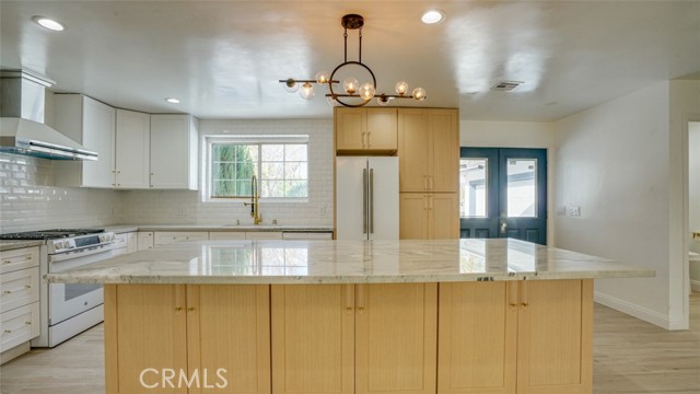 Detail Gallery Image 17 of 63 For 24306 Gilmore St, West Hills,  CA 91307 - 4 Beds | 2 Baths