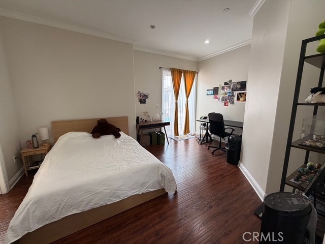 https://media.crmls.org/medias/bae8d6ee-1298-4ce9-8d7f-cf45509cd554.jpg?preset=X-Large