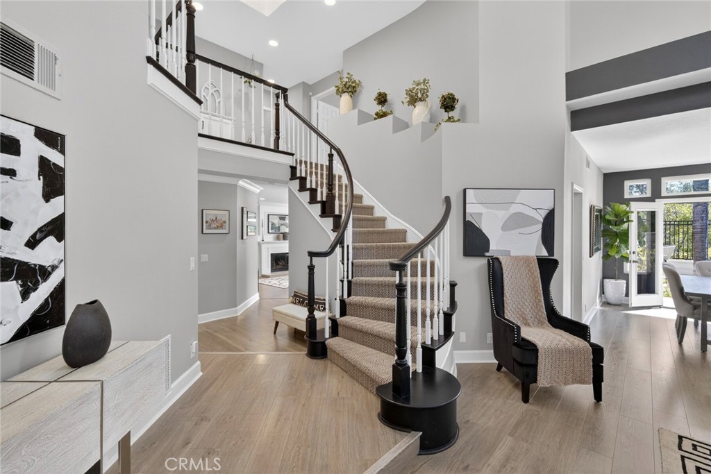 MLS #OC26040336 image #5