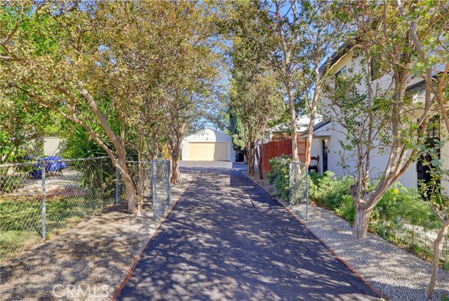 17811 Ludlow Street photo 7