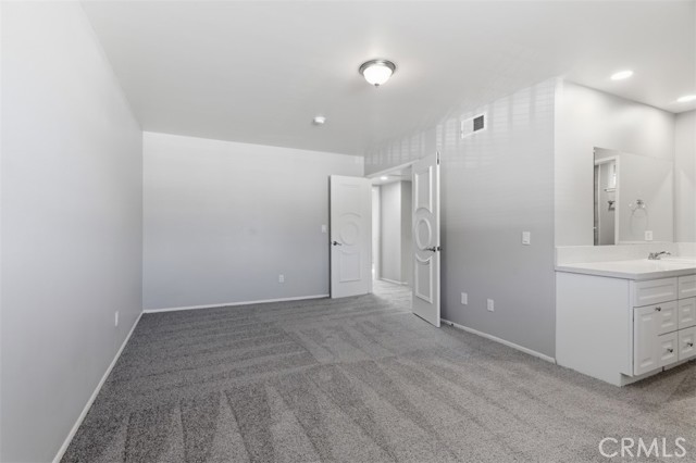 Detail Gallery Image 20 of 36 For 29166 Flowerpark Dr, Canyon Country,  CA 91387 - 3 Beds | 2/1 Baths