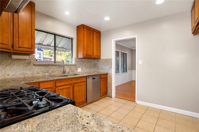 Detail Gallery Image 14 of 35 For 9400 Kramerwood Pl, Los Angeles,  CA 90034 - 3 Beds | 2 Baths
