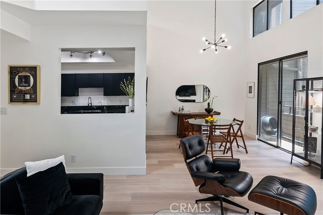 Detail Gallery Image 11 of 51 For 13331 Moorpark St #315,  Sherman Oaks,  CA 91423 - 2 Beds | 2 Baths