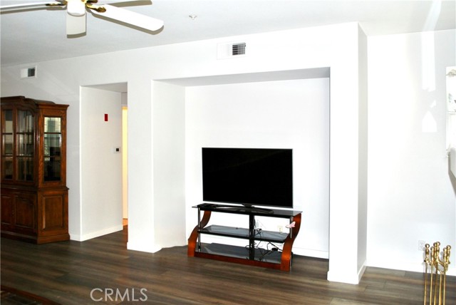 Detail Gallery Image 10 of 31 For 30 Taquitz, Irvine,  CA 92602 - 2 Beds | 2 Baths