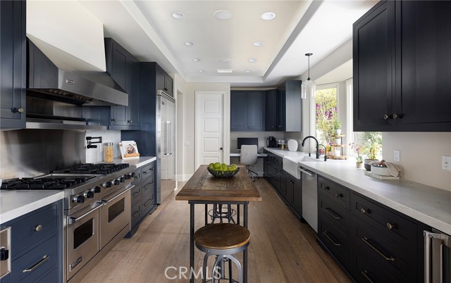 Detail Gallery Image 15 of 68 For 420 De Sola Ter, Corona Del Mar,  CA 92625 - 4 Beds | 2/2 Baths