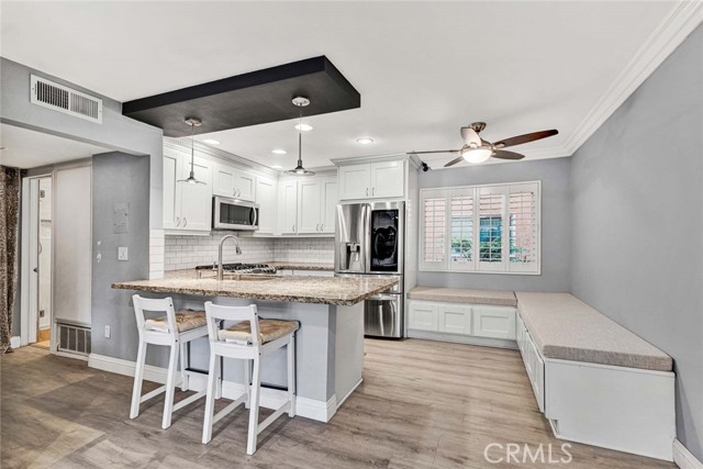 6600 Warner Avenue, Huntington Beach CA: https://media.crmls.org/medias/baebbd9a-0ec6-40b0-9b84-64b03e6a10e2.jpg