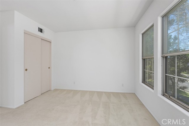 10 Palmieri Aisle, Irvine CA: https://media.crmls.org/medias/baebea5a-3e3e-409c-ae23-44a7494ef641.jpg