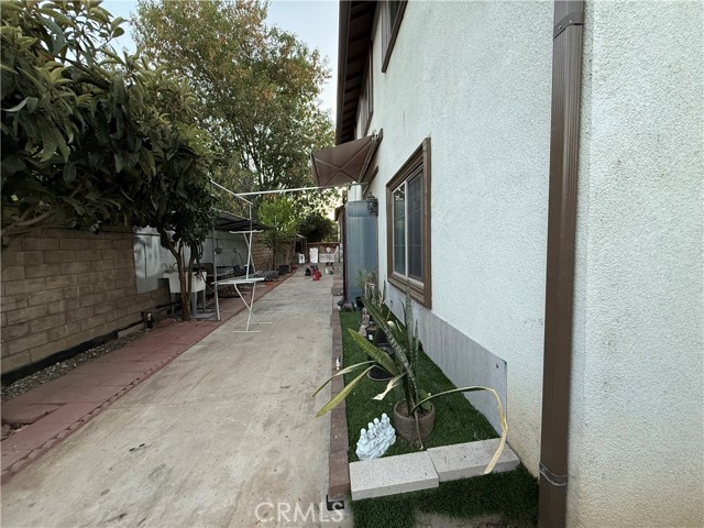 7532 Dashi Place, Canoga Park CA: https://media.crmls.org/medias/baeca84c-2f01-4e49-90dd-77c40054d1ed.jpg