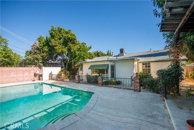 Detail Gallery Image 34 of 42 For 9655 Gothic, North Hills,  CA 91343 - 3 Beds | 2 Baths