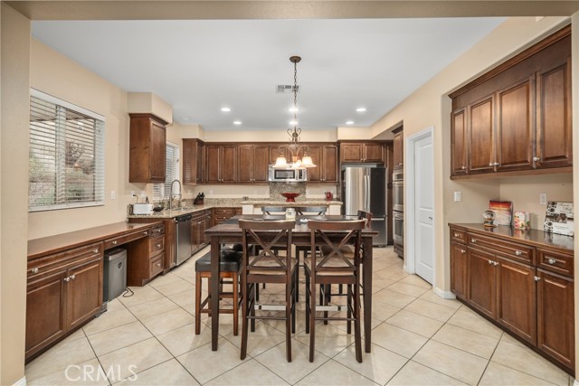 7116 W Avenue L4, Lancaster CA: https://media.crmls.org/medias/baee4776-c5b9-4878-9379-b8760fbcf4a5.jpg