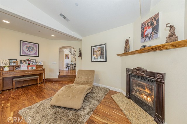 Detail Gallery Image 8 of 60 For 33099 Road 800, Raymond,  CA 93653 - 5 Beds | 3 Baths
