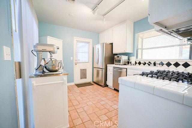 Detail Gallery Image 11 of 29 For 11619 Capitol Drive, Riverside,  CA 92503 - 2 Beds | 2 Baths