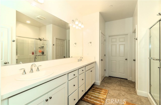 Detail Gallery Image 32 of 43 For 2698 N Arroyo Ave, Fresno,  CA 93727 - 5 Beds | 3/1 Baths