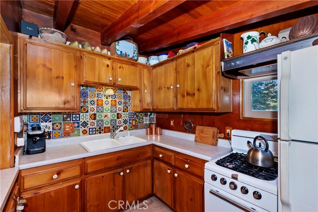 Detail Gallery Image 11 of 34 For 967 Knickerbocker Rd, Big Bear Lake,  CA 92315 - 1 Beds | 1 Baths