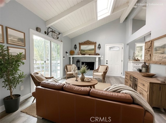 Detail Gallery Image 3 of 49 For 726 Golden, Lake Arrowhead,  CA 92352 - 4 Beds | 2 Baths