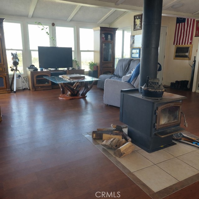 Detail Gallery Image 3 of 10 For 9030 Green, Pinon Hills,  CA 92372 - 3 Beds | 2 Baths