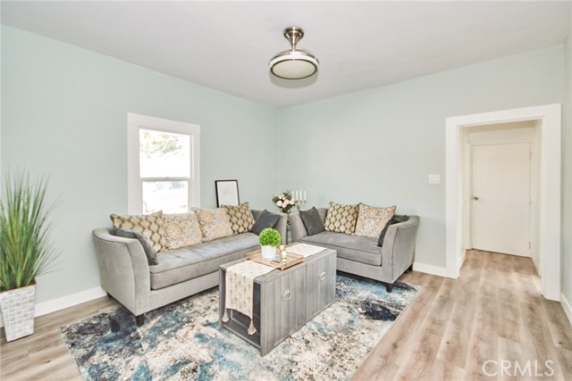 2493 Northbend Street, Riverside CA: https://media.crmls.org/medias/baf1d8a0-ae10-442b-b672-457898f8568f.jpg