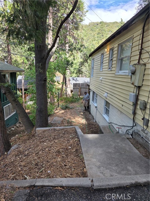 25120 Boa, Crestline CA: https://media.crmls.org/medias/baf22735-4551-4a0d-b8fd-aa326e609b4f.jpg