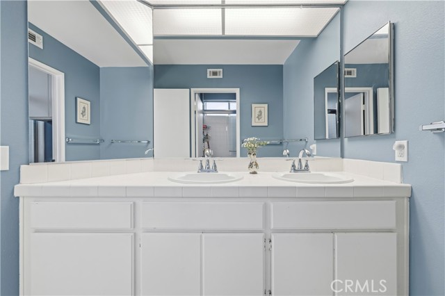 Detail Gallery Image 27 of 41 For 27209 Bidwell Lane, Valencia,  CA 91354 - 3 Beds | 2 Baths