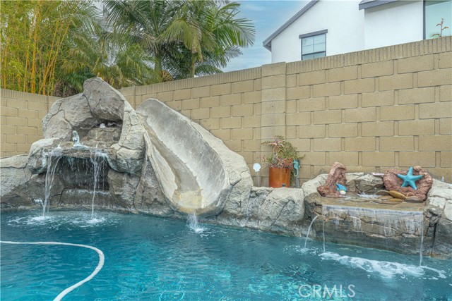 Detail Gallery Image 37 of 43 For 18250 Devonwood Cir, Fountain Valley,  CA 92708 - 3 Beds | 2 Baths