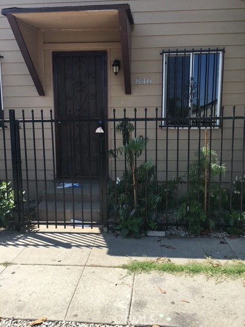Detail Gallery Image 1 of 22 For 846 W 103rd St, Los Angeles,  CA 90044 - – Beds | – Baths