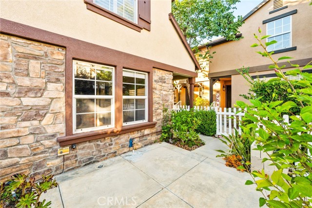 43 Three Vines Court, Ladera Ranch CA: https://media.crmls.org/medias/baf2cc36-0e18-44c4-94e7-b3d4fc59b028.jpg