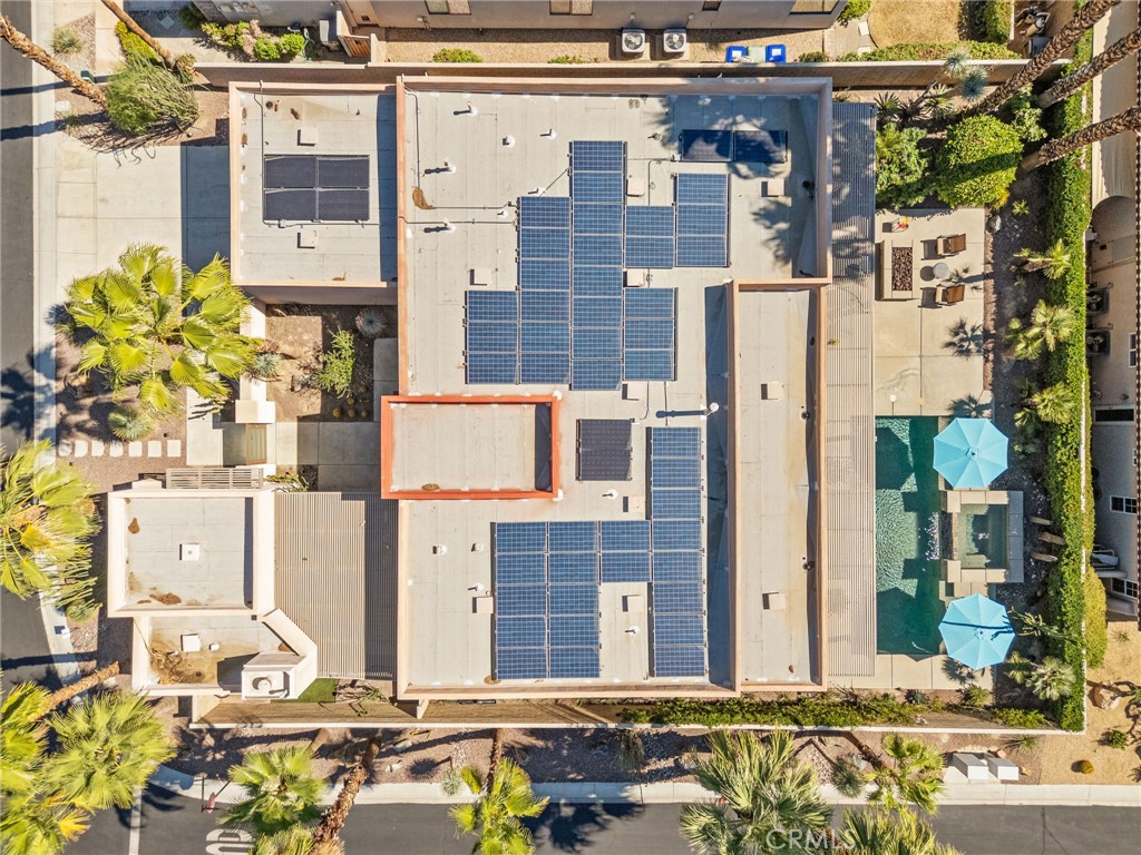 https://media.crmls.org/medias/baf3d351-68aa-4345-92fe-c52bef72d583.jpg?preset=X-Large