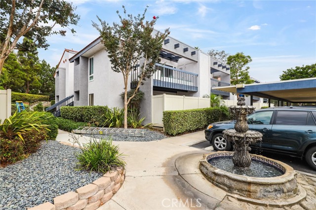 Detail Gallery Image 2 of 29 For 215 Wichita Ave #501,  Huntington Beach,  CA 92648 - 1 Beds | 1 Baths