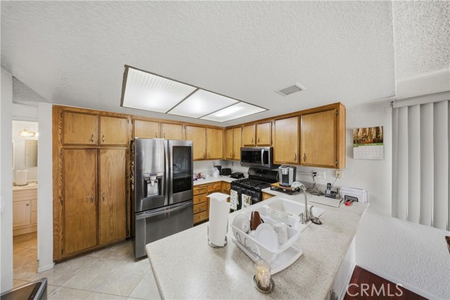 Detail Gallery Image 10 of 32 For 1149 N Birch, Rialto,  CA 92376 - 3 Beds | 2/1 Baths