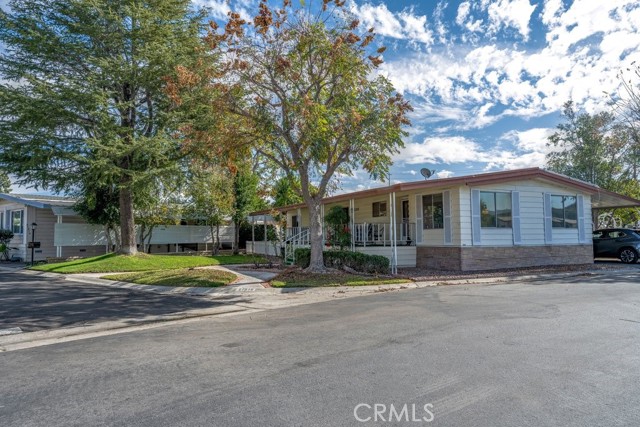 Detail Gallery Image 2 of 22 For 21216 Blue Curl Way #212,  Canyon Country,  CA 91351 - 2 Beds | 2 Baths