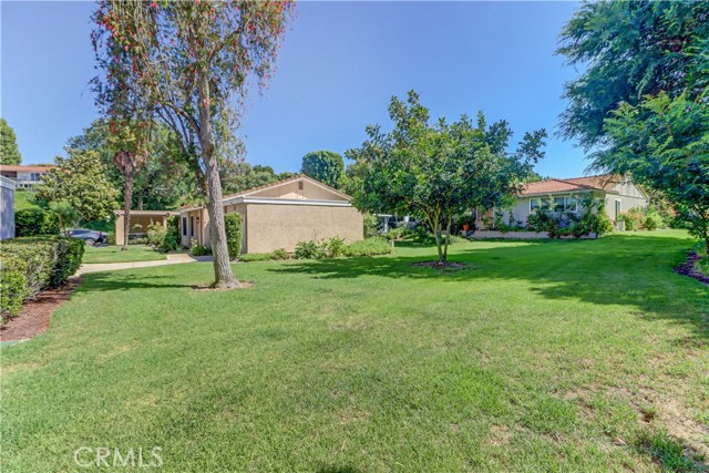 5341 Bahia Blanca W, Laguna Woods CA: https://media.crmls.org/medias/baf46d98-9cb9-4629-8fc0-a219e47108b7.jpg