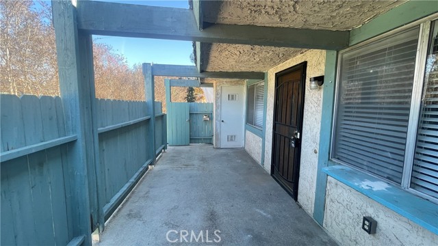 Detail Gallery Image 4 of 52 For 2560 Gonzaga, Riverside,  CA 92507 - 3 Beds | 2 Baths