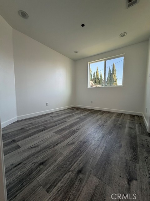 Detail Gallery Image 22 of 32 For 1130 Browning, Los Angeles,  CA 90037 - 3 Beds | 3/1 Baths