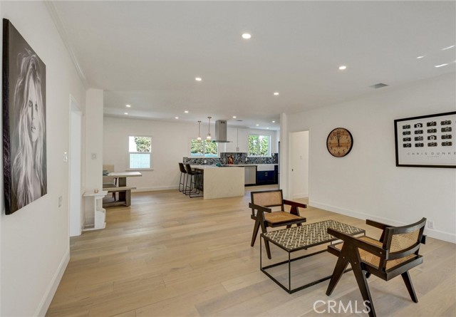 Detail Gallery Image 5 of 31 For 250 S Berkeley, Pasadena,  CA 91107 - 4 Beds | 2 Baths