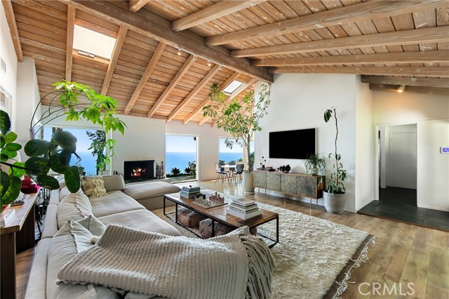 Detail Gallery Image 6 of 45 For 3662 Sweetwater Canyon Dr, Malibu,  CA 90265 - 3 Beds | 2 Baths