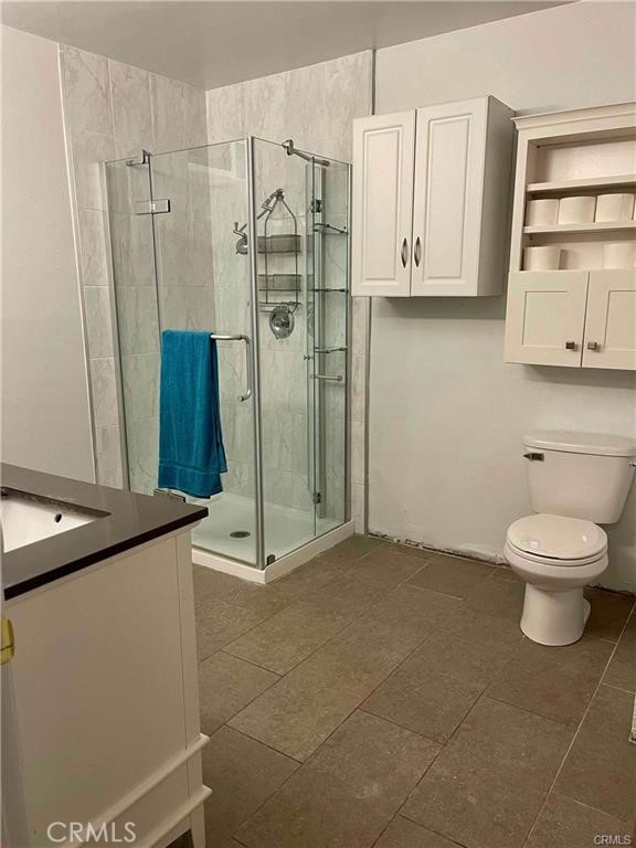 Detail Gallery Image 6 of 10 For 2001 Rancho Dr, Riverside,  CA 92507 - 4 Beds | 2 Baths